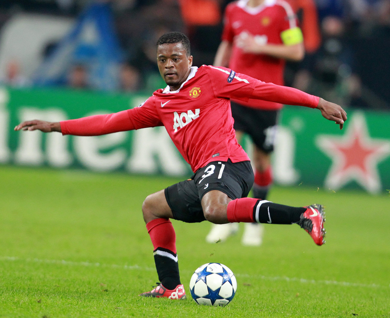 年赛季中的 年赛季中的